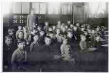 Hadley Junior School  class - 1926-27 with headmistress Miss Ferrington